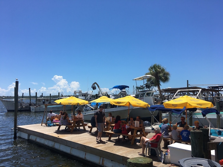 Great fish and chips eatery. Right on the water.