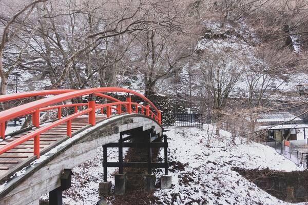 A winter view of the Kajika Bridge at Ikaho Onsen (Ikaho Hot Springs), Shibukawa, Gunma, JAPAN.