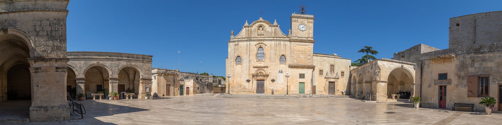 Piazza San Giorgio, plus belle place de la Grecia Salentina, à Melpignano, dans les Pouilles, Italie