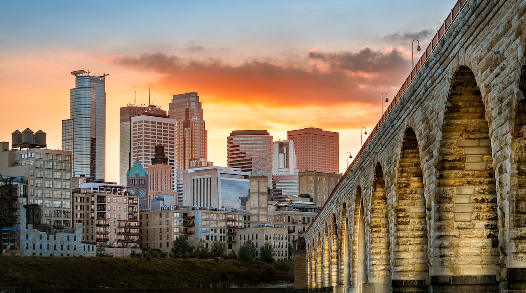 stone arch bride in minneapolis minnesota