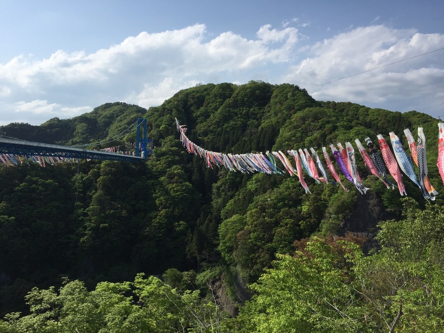Ryujin ohtsuribashi.
You can enjoy a
100m Bungee jumping at this bridge.