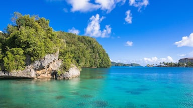 マラカル湾の海と空