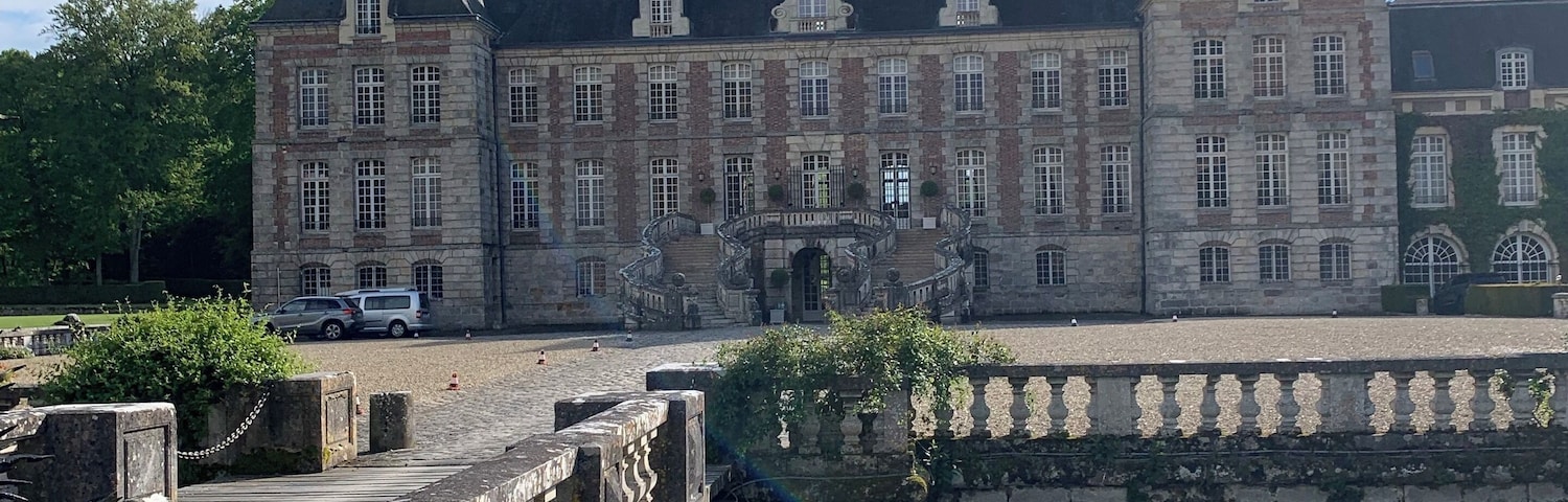 A very well preserved private owned castle . Worth the visit