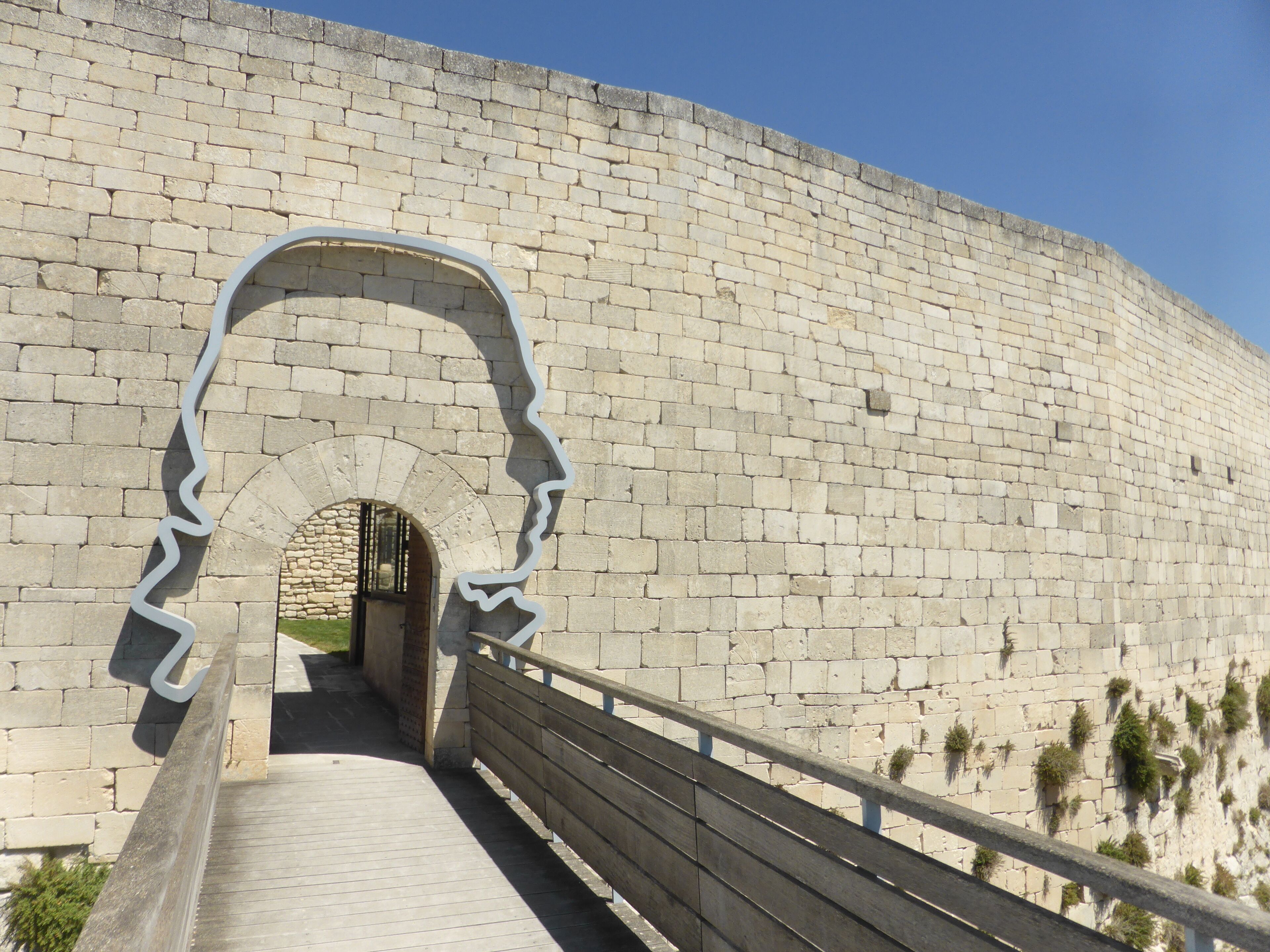 This building is indexed in the Base Mérimée, a database of architectural heritage maintained by the French Ministry of Culture, under the reference PA00082229 .