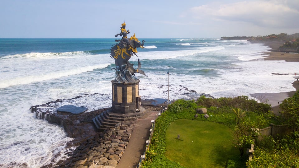 Religious statue at Pererenan beach line,Bali ,Indonesia; Shutterstock ID 1159805902; Purchase Order: SP-2026; Order Number: SP-2026 Go Guide images research for Bali (Indonesia); Client/Licensee: Hotels.com; Other: Lee Ban Twan