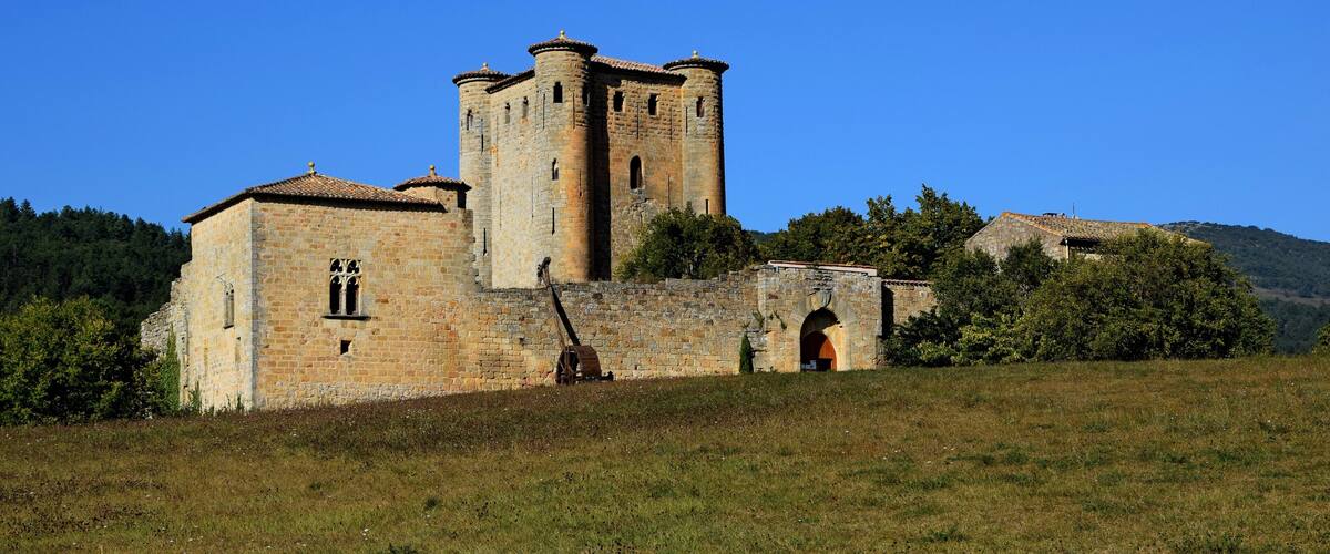 This building is indexed in the Base Mérimée, a database of architectural heritage maintained by the French Ministry of Culture, under the reference PA00102539 .