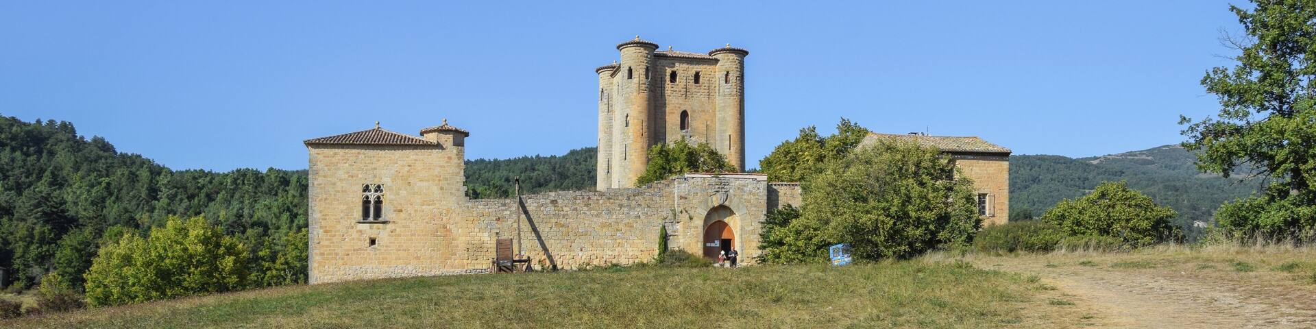 This building is indexed in the Base Mérimée, a database of architectural heritage maintained by the French Ministry of Culture, under the reference PA00102539 .