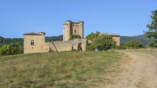 This building is indexed in the Base Mérimée, a database of architectural heritage maintained by the French Ministry of Culture, under the reference PA00102539 .