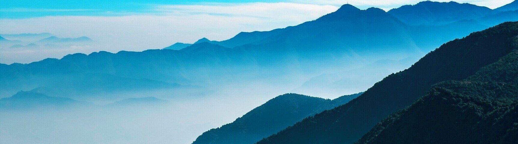 Taking this scenic cable car ride was amazing. The views on top of the mountain was even more amazing. Nepal did not disappoint.
#BvSMountains
#travel #nepal #photography #landscape