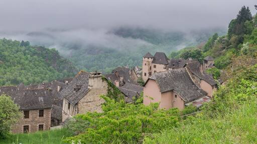 NOTE: This image is a panorama consisting of multiple frames that were merged or stitched in software. As a result, this image necessarily underwent some form of digital manipulation. These manipulations may include blending, blurring, cloning, and color and perspective adjustments. As a result of these adjustments, the image content may be slightly different than reality at the points where multiple images were combined. This manipulation is often required due to lens, perspective, and parallax distortions.