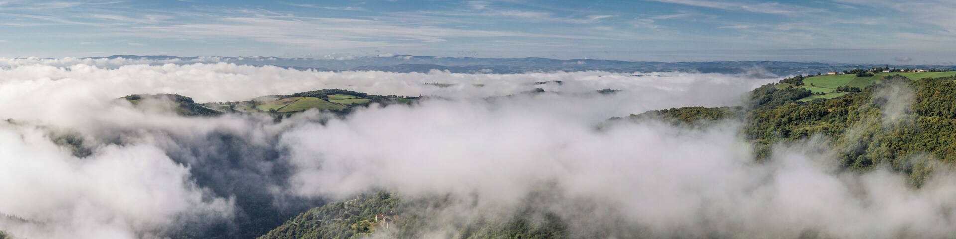 Mer de nuages dans la vallée des Raspes du Tarn
