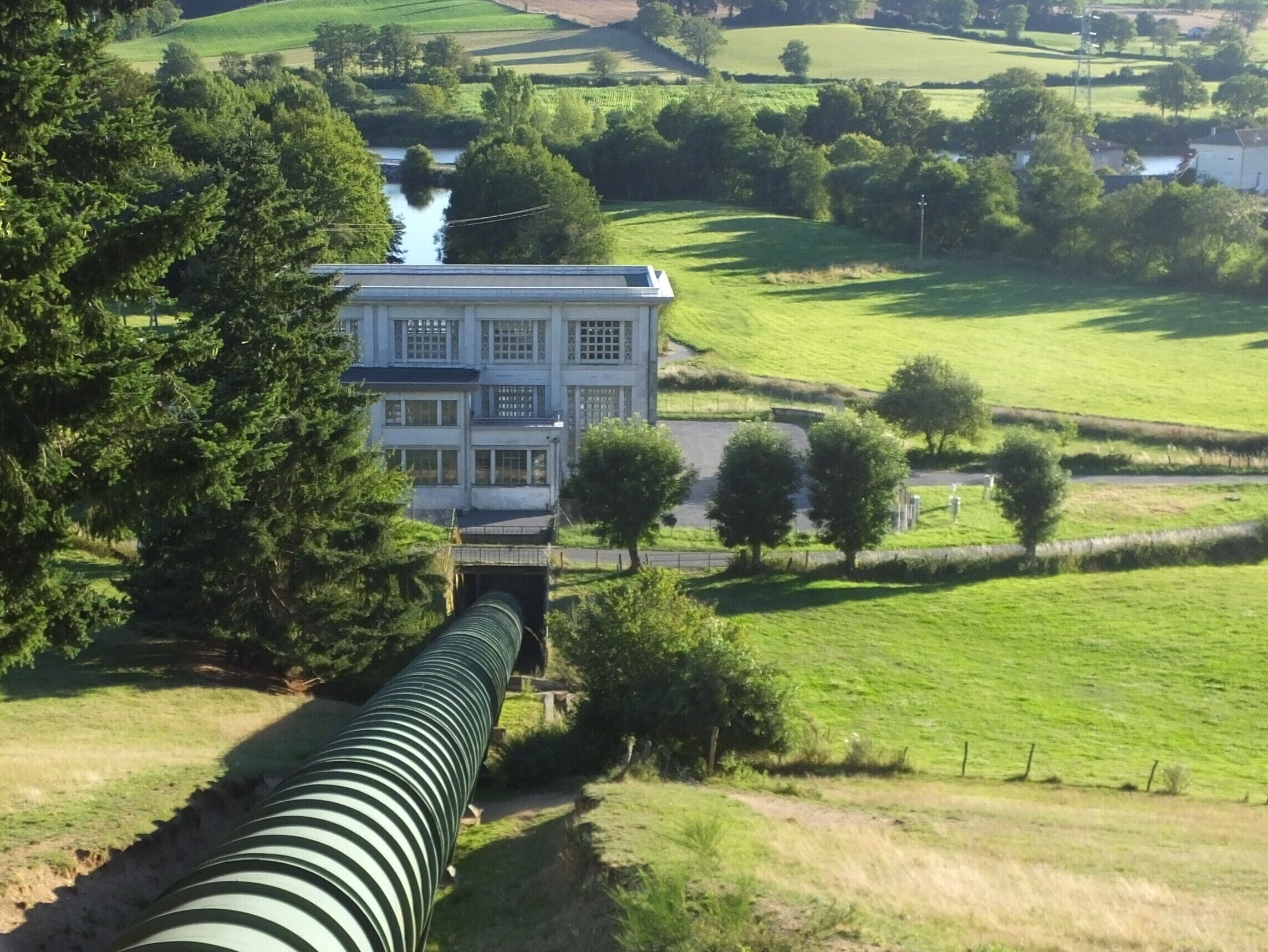 Description=The Alrance hydroelectric power station discharges into the head of the Lac de Villefranche-de-Panat, Aveyron, France which was built between 1949 and 1952 on the Alrance (river). Waters come through 10.8 km long penstocks from the Lac de Pareloup.