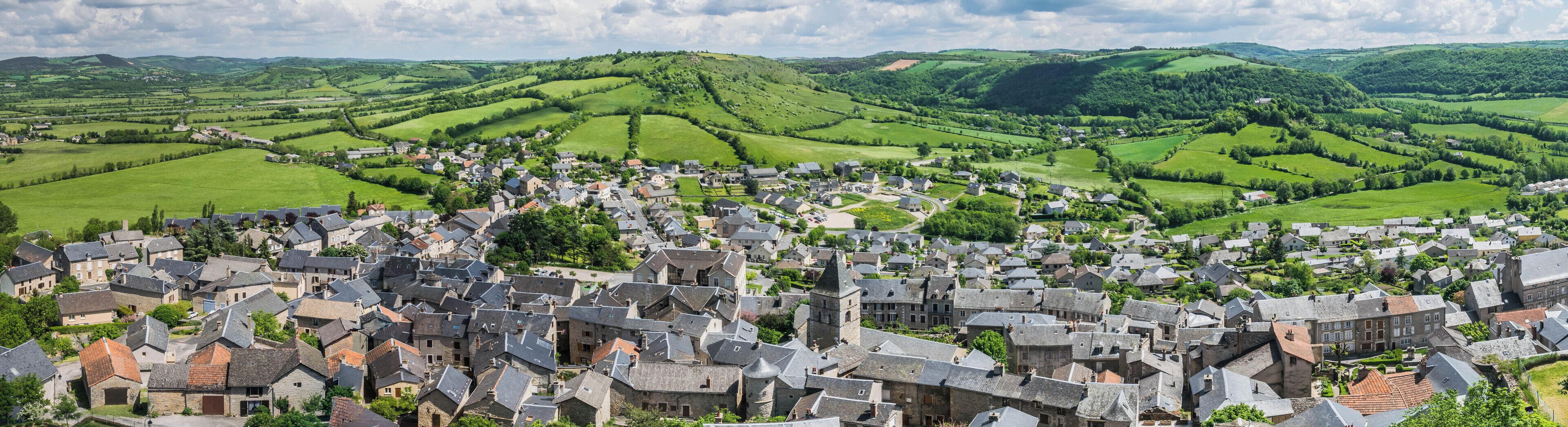 NOTE: This image is a panorama consisting of multiple frames that were merged or stitched in software. As a result, this image necessarily underwent some form of digital manipulation. These manipulations may include blending, blurring, cloning, and color and perspective adjustments. As a result of these adjustments, the image content may be slightly different than reality at the points where multiple images were combined. This manipulation is often required due to lens, perspective, and parallax distortions.