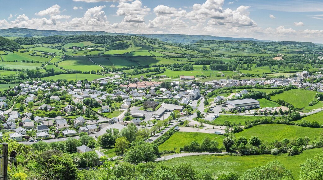 NOTE: This image is a panorama consisting of multiple frames that were merged or stitched in software. As a result, this image necessarily underwent some form of digital manipulation. These manipulations may include blending, blurring, cloning, and color and perspective adjustments. As a result of these adjustments, the image content may be slightly different than reality at the points where multiple images were combined. This manipulation is often required due to lens, perspective, and parallax distortions.