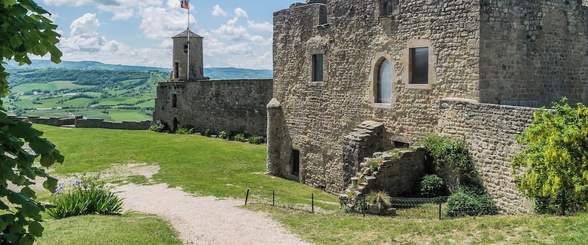 This building is classé au titre des Monuments Historiques. It is indexed in the Base Mérimée, a database of architectural heritage maintained by the French Ministry of Culture, under the reference PA00094186 .