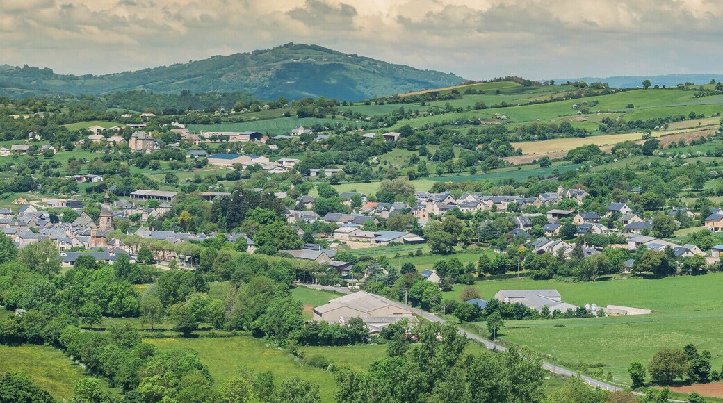 NOTE: This image is a panorama consisting of multiple frames that were merged or stitched in software. As a result, this image necessarily underwent some form of digital manipulation. These manipulations may include blending, blurring, cloning, and color and perspective adjustments. As a result of these adjustments, the image content may be slightly different than reality at the points where multiple images were combined. This manipulation is often required due to lens, perspective, and parallax distortions.