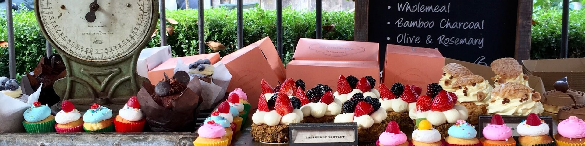 Sweets for my sweet. 
#dessert #pastry #sydney #cafe #food #LifeAtExpedia