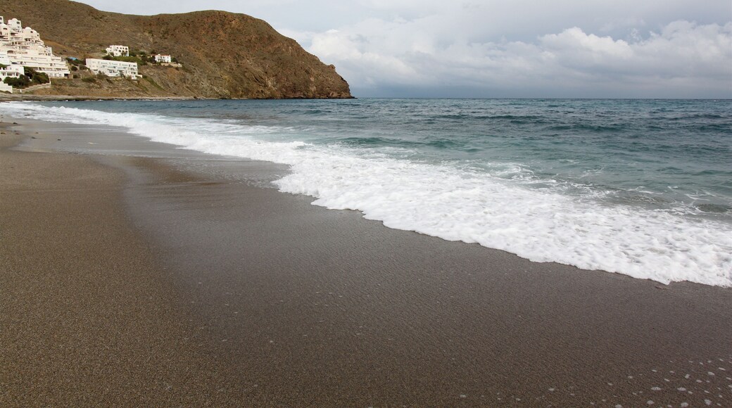 An industrial town northeast of Almeria on the Mediterranean Sea.