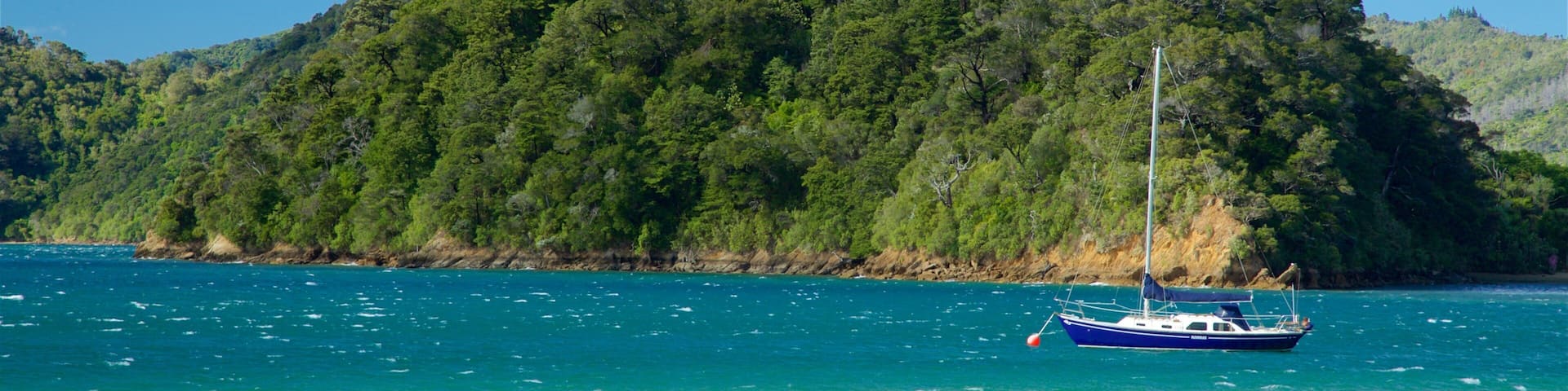 Ngakuta Bay featuring sailing, a pebble beach and a bay or harbor