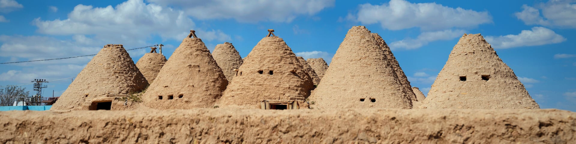 Traditional beehive mud brick desert houses, Harran near the Syrian border, Turkey