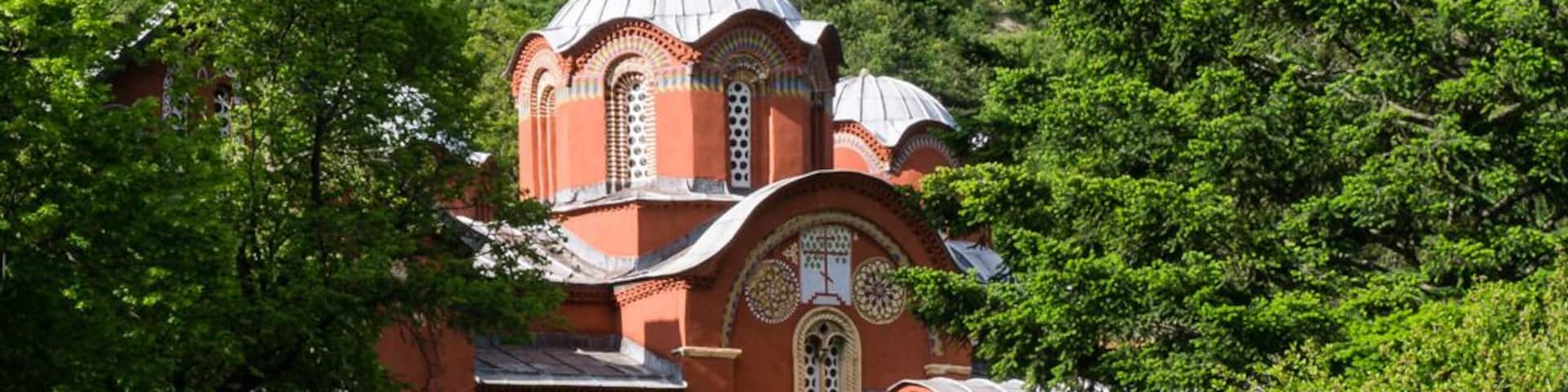 The Patriarchate of Peč Monastery is a medieval Serbian Orthodox monastery, located in Kosovo, near the city of Peč. It was built in the 13th century and expanded during the 14th century when the Serbian Patriarchate of Peč was created. Since 2006, it is part of the "Medieval Monuments in Kosovo", a combined World Heritage Site.
The monastery church consists of three connected churches, which makes it unique in Serbian medieval architecture.
#Kosovo #Peč #Monastery #Church #UNESCO #Architecture #Culture