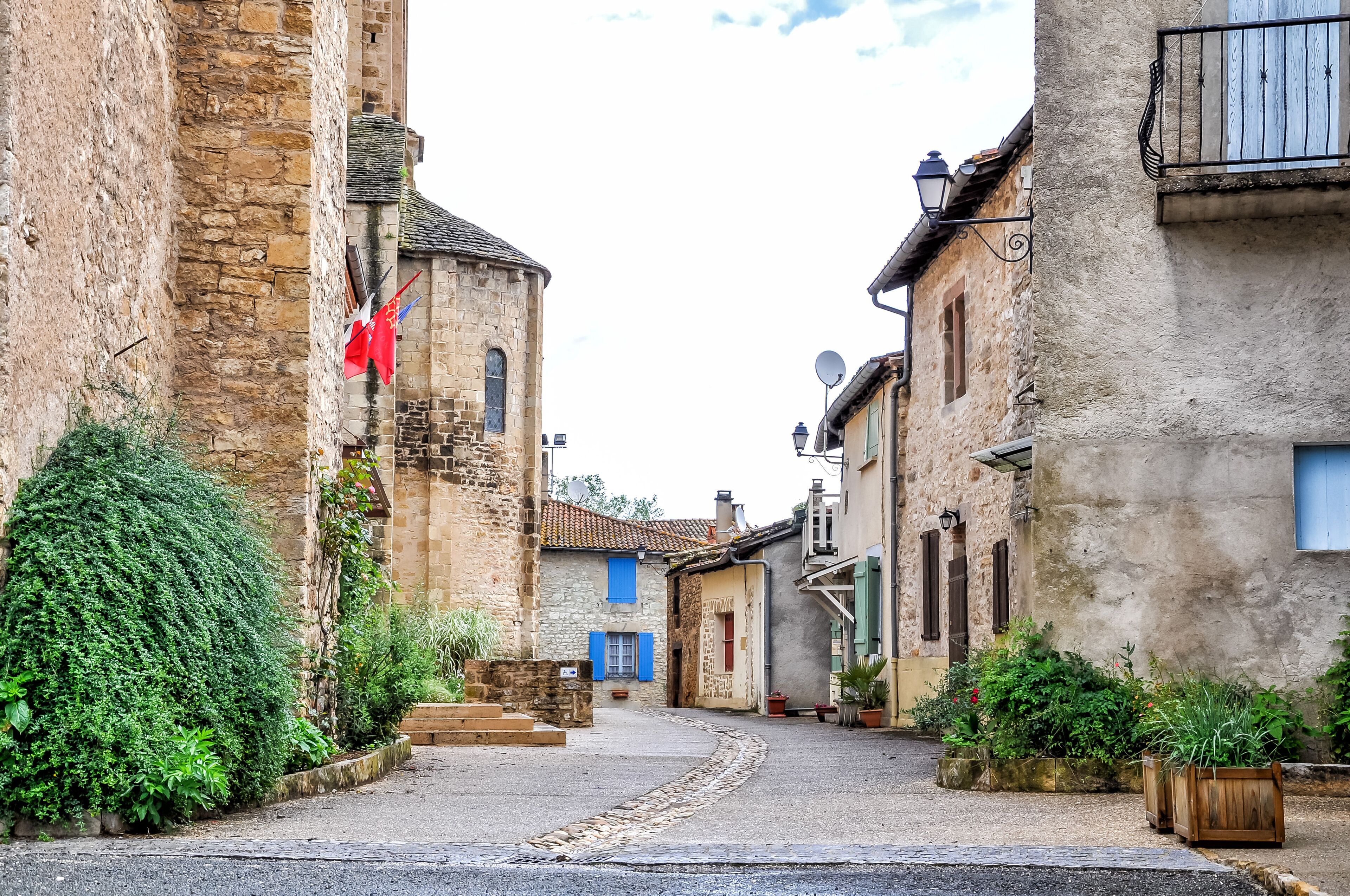 Varen, France 
Even today, visitors appreciate the special charm of this small village in the south of France, as well as the ideal proximity to some of the most beautiful villages in the area.
