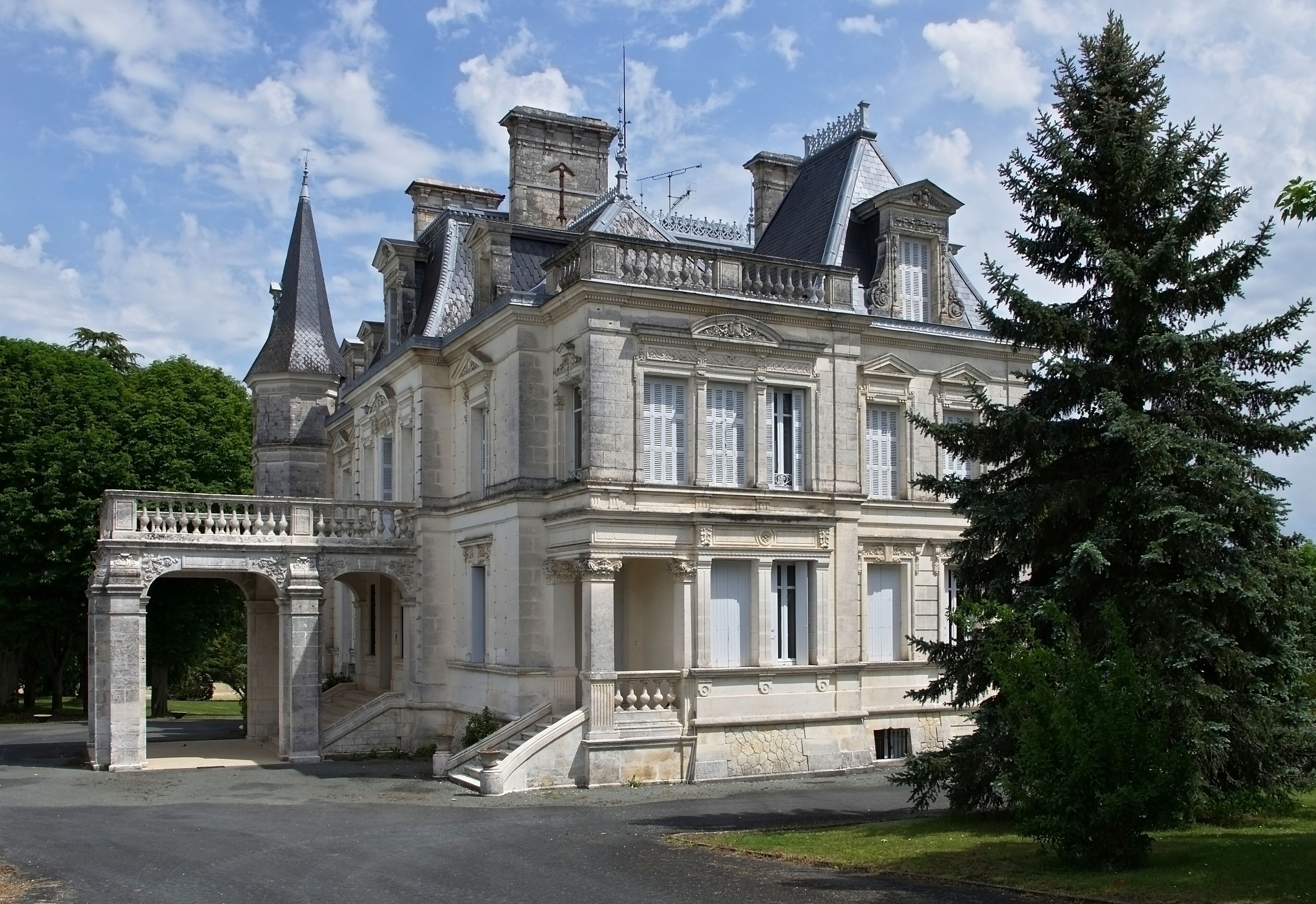 Castle of the Janvray (built between 1895 and 1900), Laprade, Charente, France.