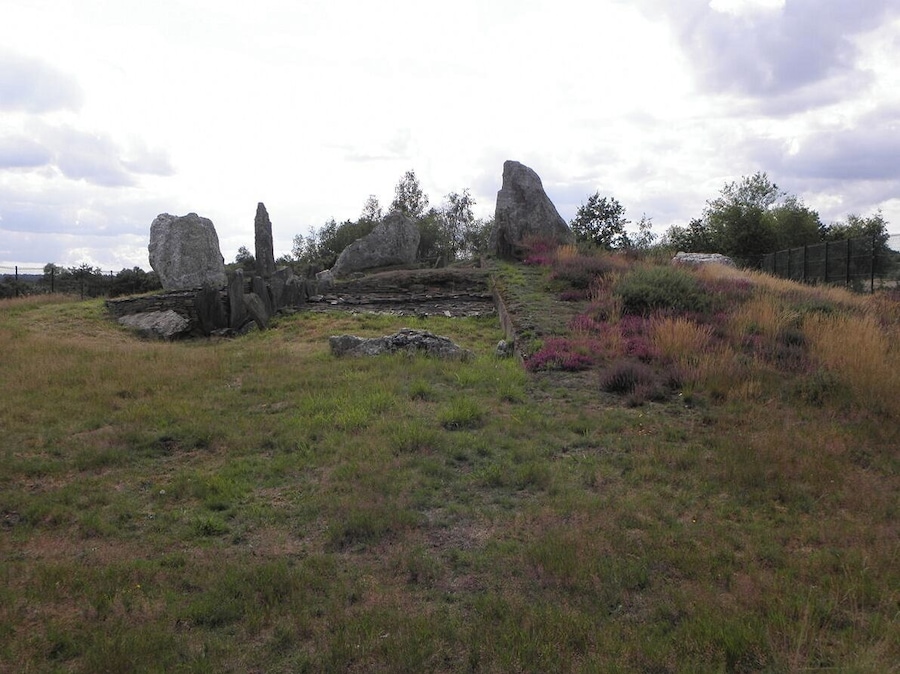 Tumulus du Château Bû à Saint-Just (35).