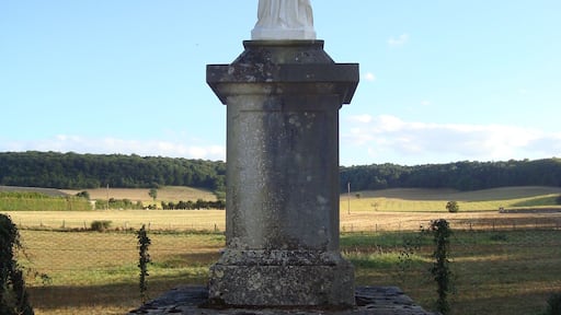 Arthel - Statue Opposite Mansion