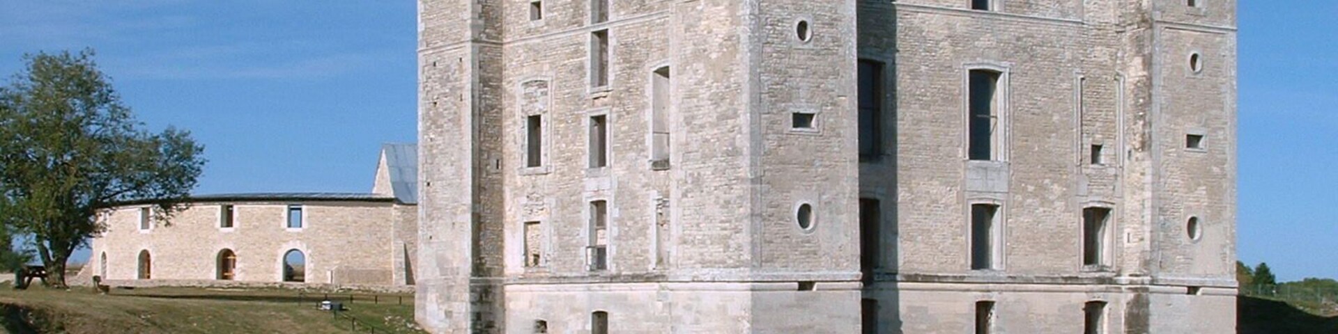 Château de Maulnes, Cruzy-le-Châtel, Yonne