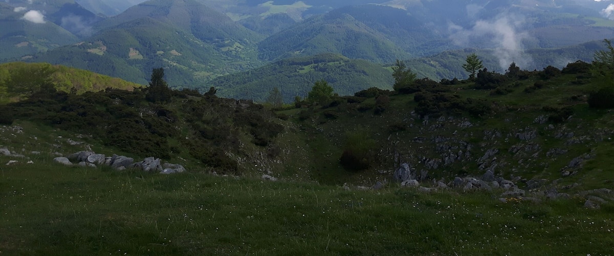 Very extraordinary place to do hiking in mountains !
