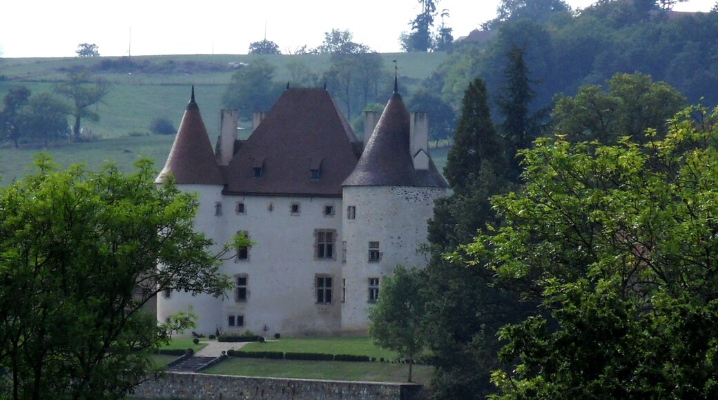 This building is indexed in the Base Mérimée, a database of architectural heritage maintained by the French Ministry of Culture, under the reference PA00093269 .