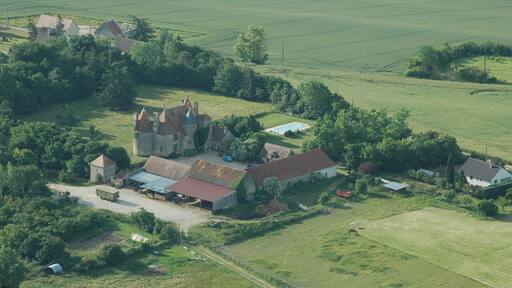 Le château de Ristz à Besson, Allier, France.