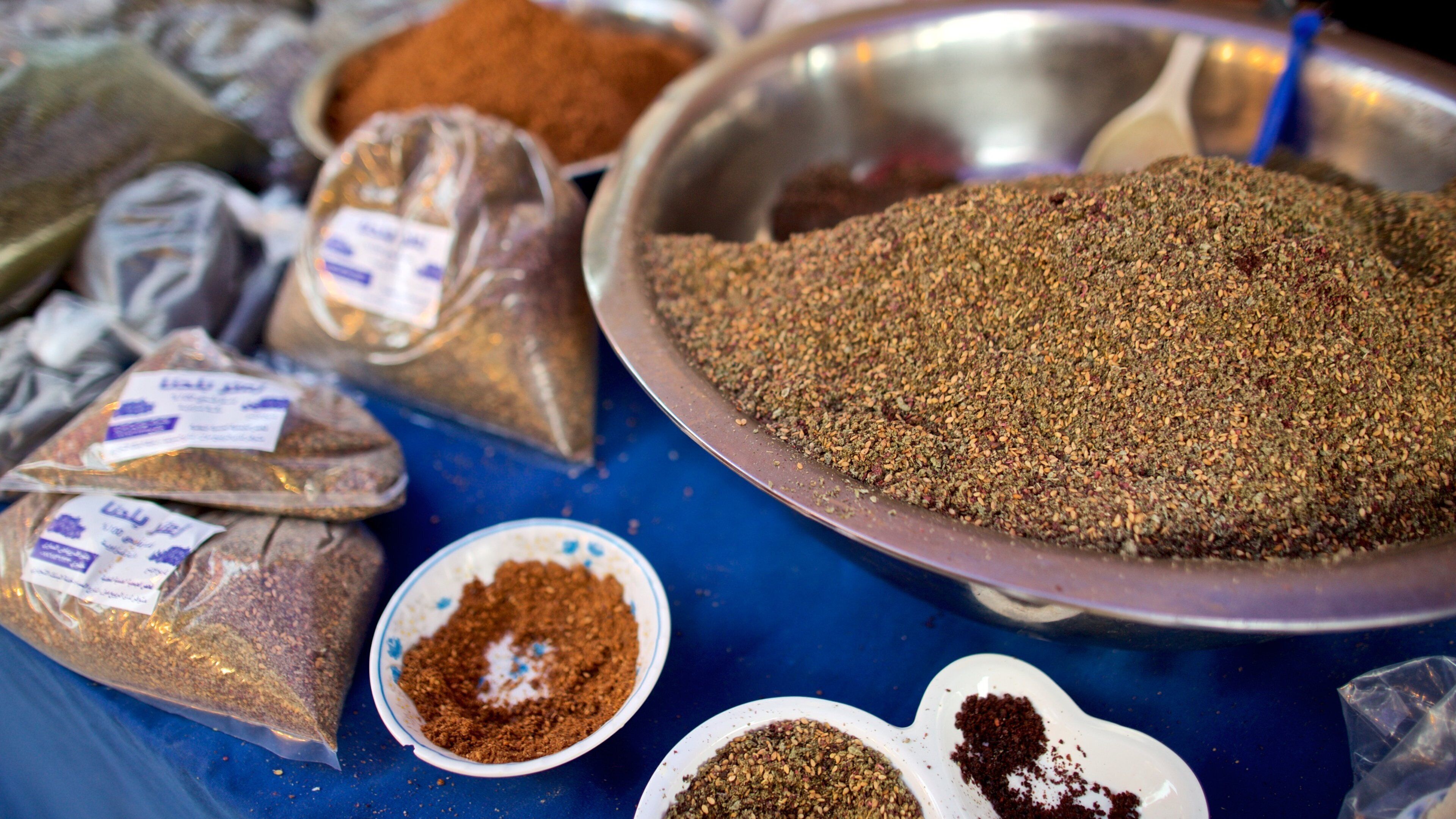 Souk Jara caracterizando comida