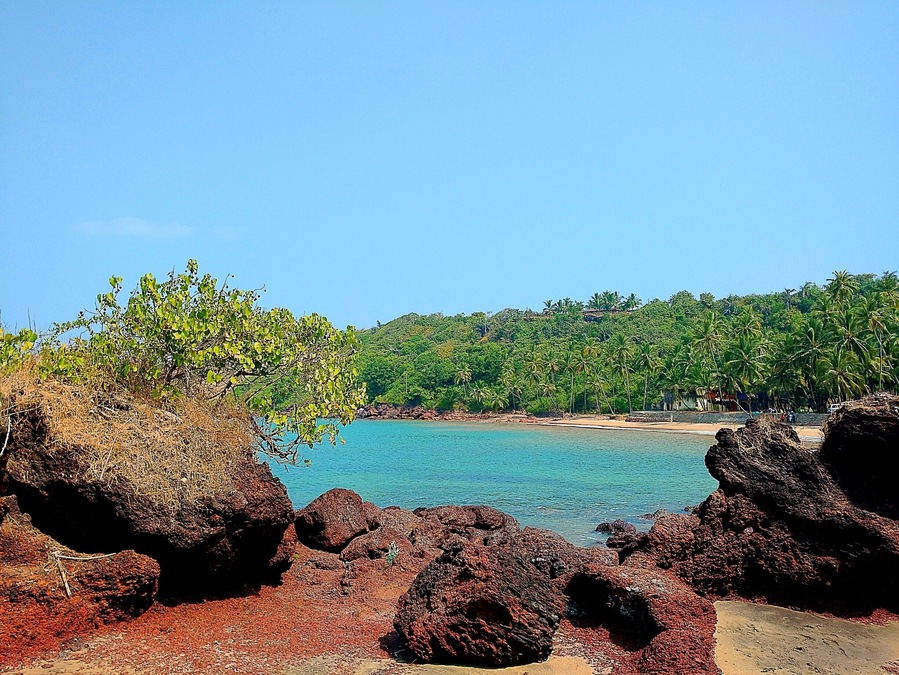 Canaguinim Beach of Quepem Taluka, South Goa - one of the secluded beaches in Goa. This beach is a blend of serene surroundings and crystal clear waters.
#gorgeousbeaches