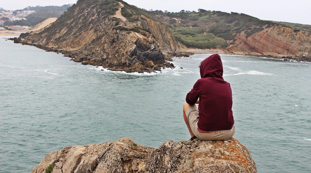 Baía de São Martinho do Porto, junto ao farol.