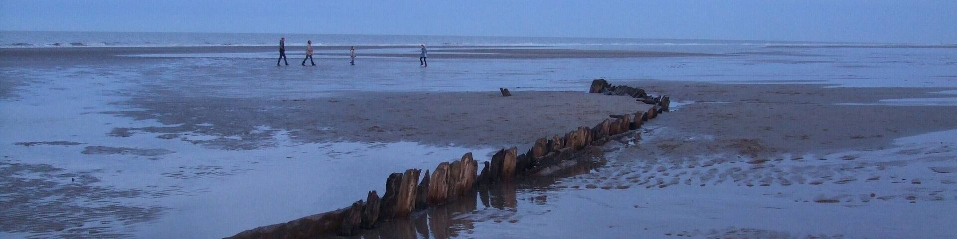 Shipwreck at Sutton on Sea This wreck, which is approximately 50 yards offshore, periodically makes an appearance at low tide. There is another wreck about 200 yards further along the shore towards Sandilands but little of it can be seen at present.