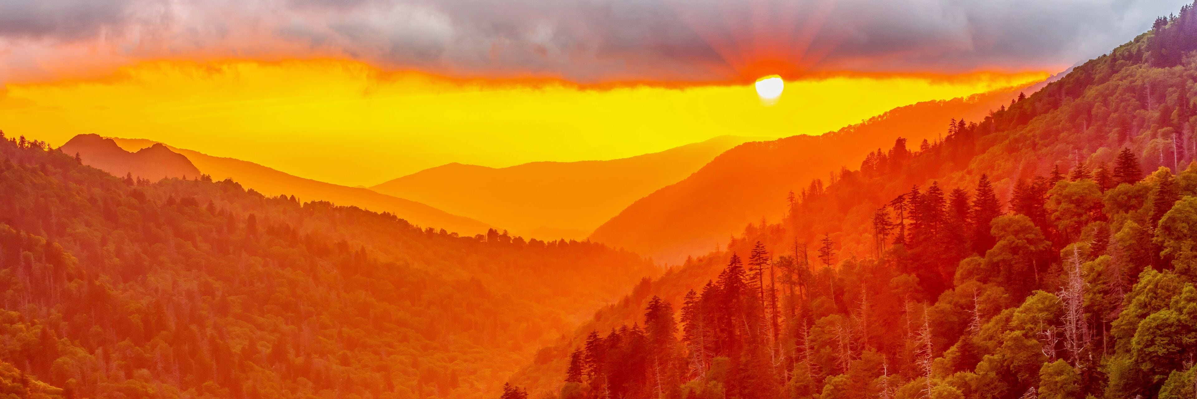 Morton Overlook sunset in Great Smoky Mountains National Park