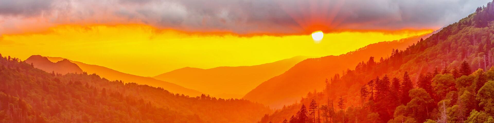 Morton Overlook sunset in Great Smoky Mountains National Park