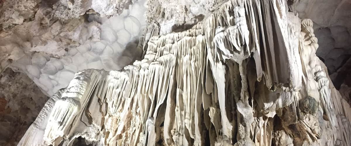 The âParadise Caveâ with its imposing limestone organ-shaped formations! It was worth the 1000 steps climbing!