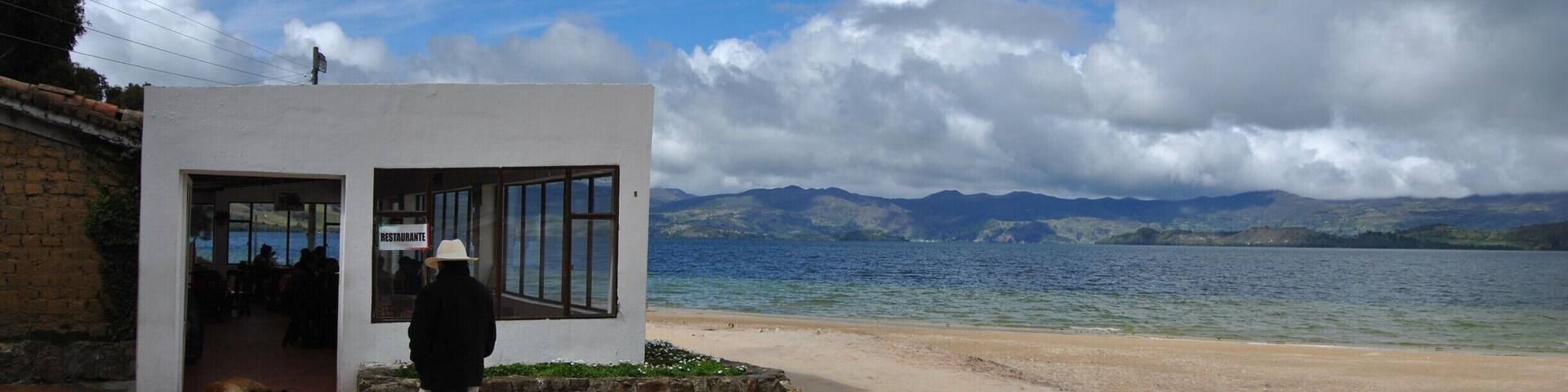 A huge lake and white sand up in the mountains of Boyaca? Pretty cool.