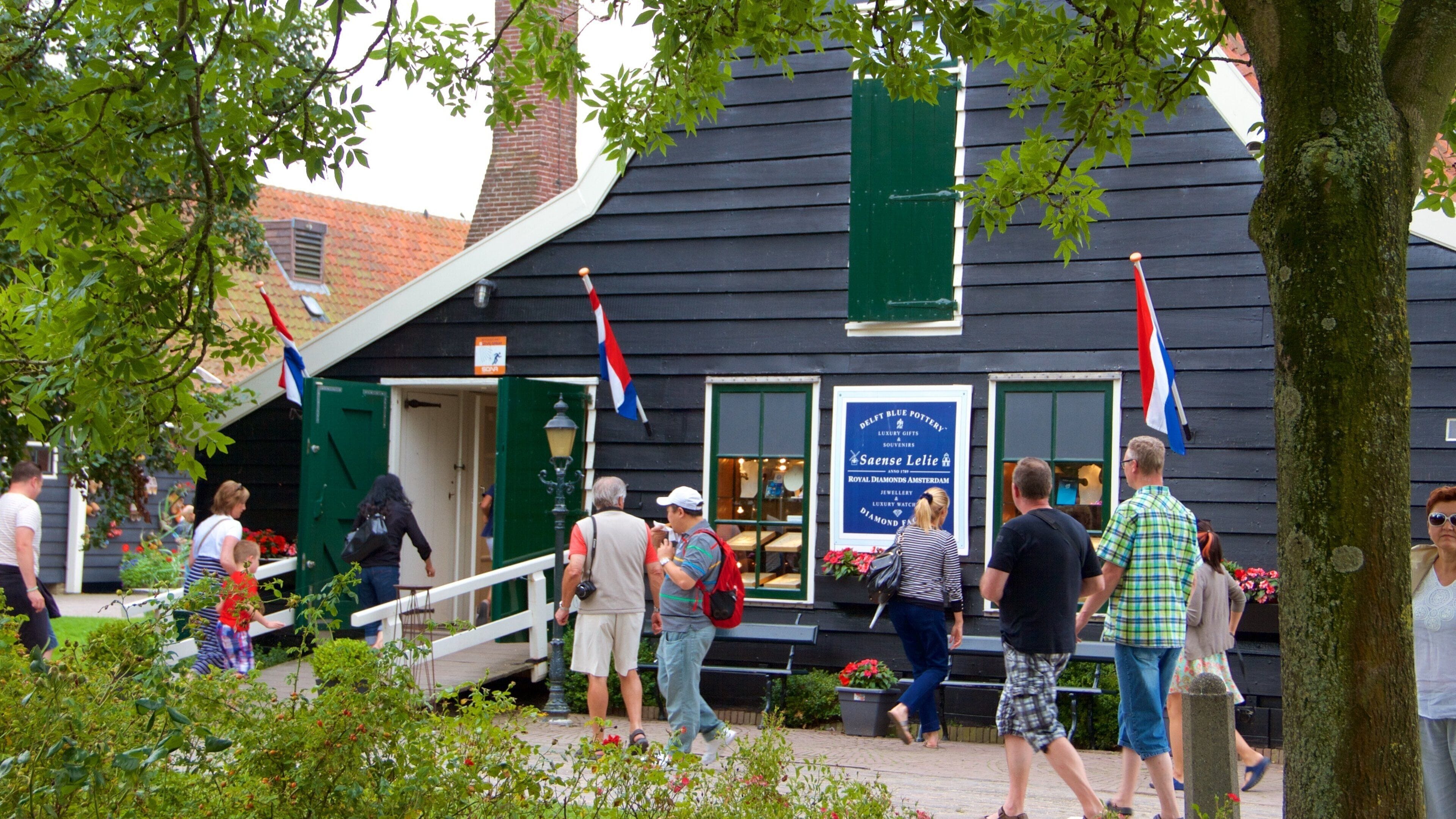 ザーンセ スカンス どの含み ショッピング 及び 大勢の人々