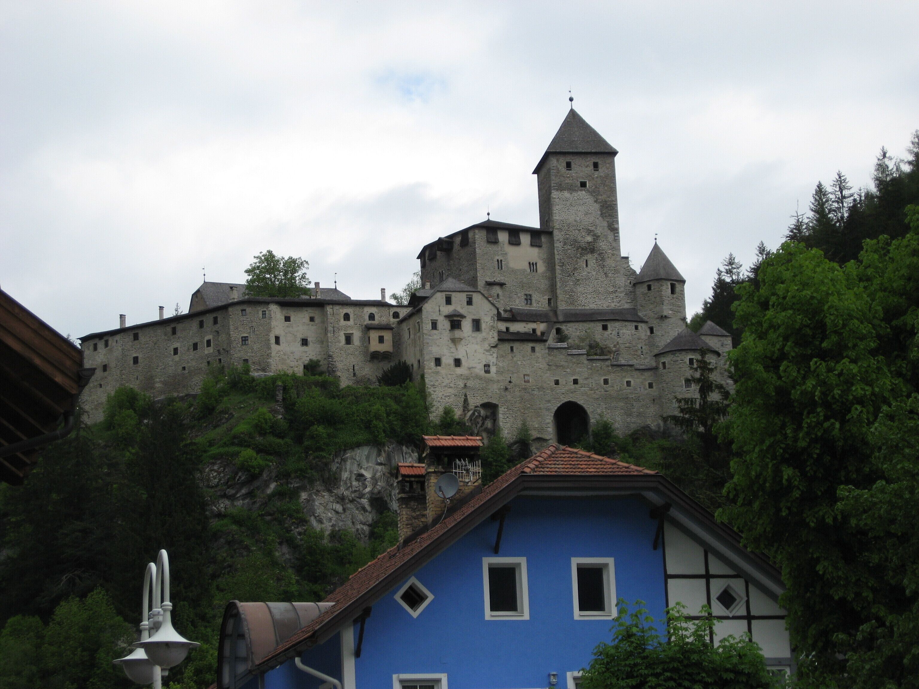This media shows the cultural heritage monument with the number 16909 in South Tyrol.