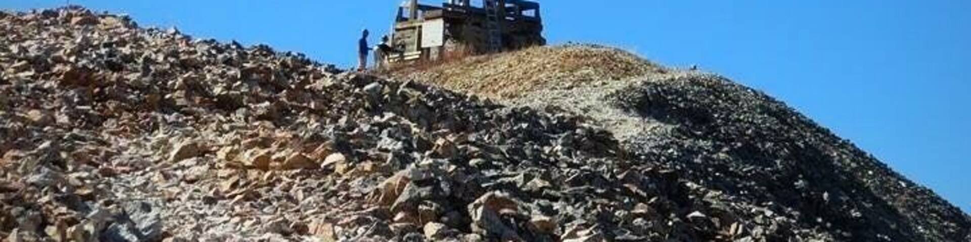 Watchtower on the summit of Hahn's Peak #hiking