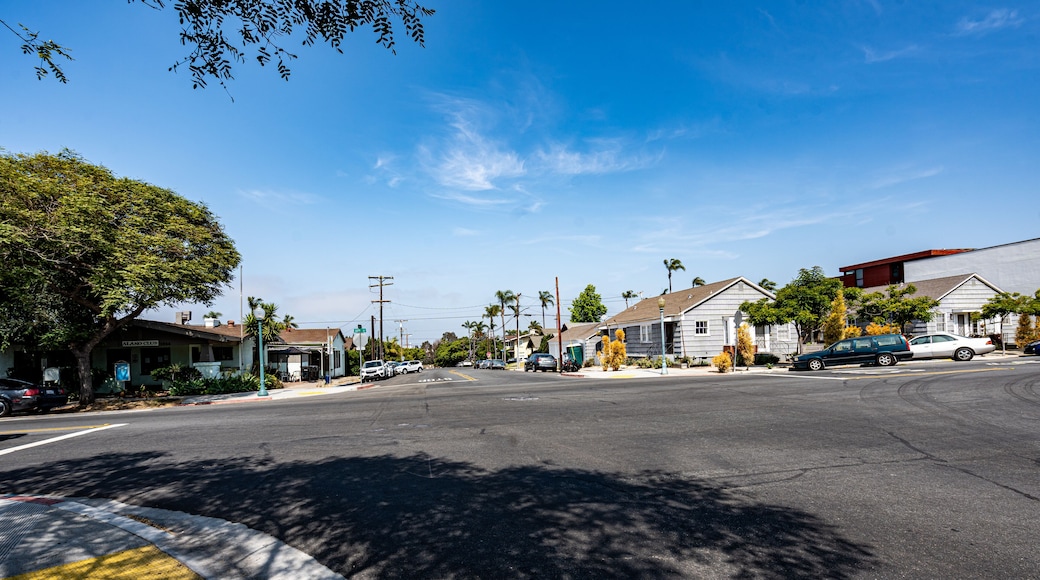 San Diego South Park (Golden Hill) Neighborhood on a Slow Summer Sunday Morning