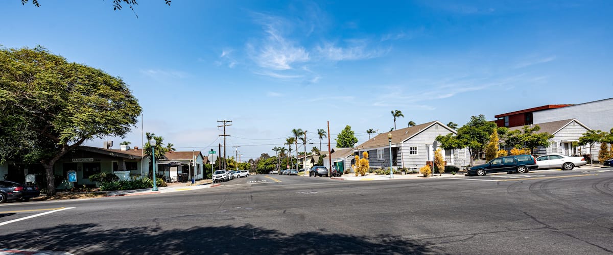San Diego South Park (Golden Hill) Neighborhood on a Slow Summer Sunday Morning