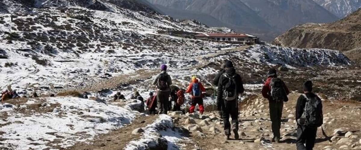 Pushing through the last few hundred meters before reaching shelter for the night. #enroutetoeverestbasecamp