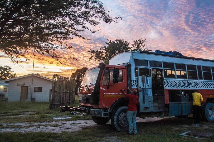 Not all of the most stunning skies I saw on my Dragoman #overland tour of #Africa were sunsets. In this case, it was a #sunrise at Sachsenheim Guest Farm, just east of #Etosha #NationalPark in #Namibia 🇳🇦. I’m not normally a fan of watching the sun rising because I am absolutely not a morning person. With skies like this, though, I can see the appeal.
#LifeAtExpedia
