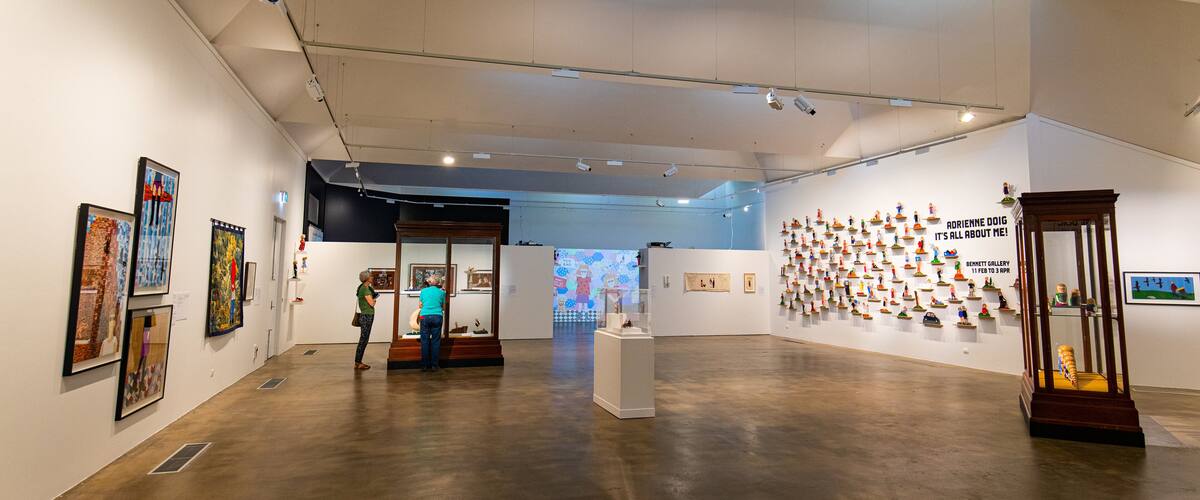 Benalla Art Gallery showing art and interior views