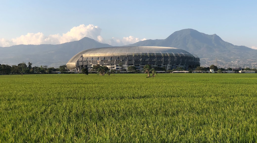 겔로라 반둥 라우탄 아피 스타디움